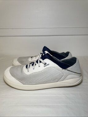 OluKai Men's Moku Pae slip on boat shoes casual sneakers in white size 9